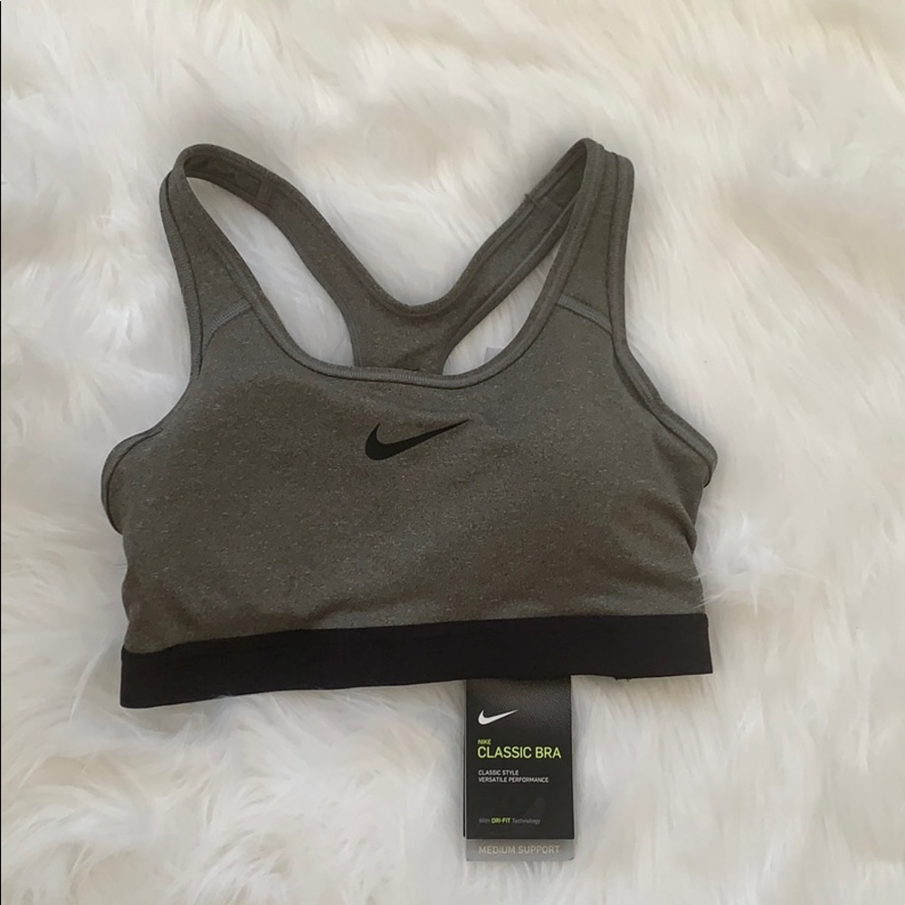 Nike: Classic Sports abra